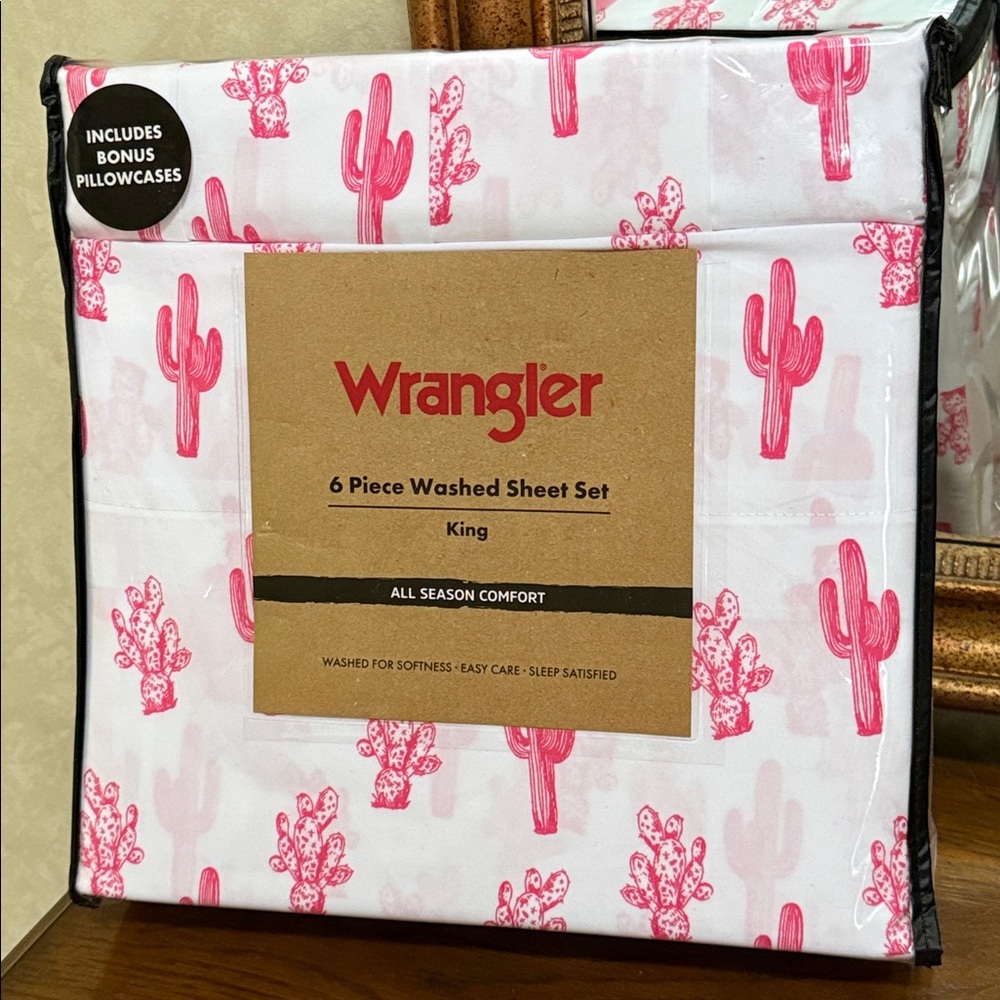 Wrangler Pink Cactus King Sheet Set. All season comfort. Incl. bonus pillowcases